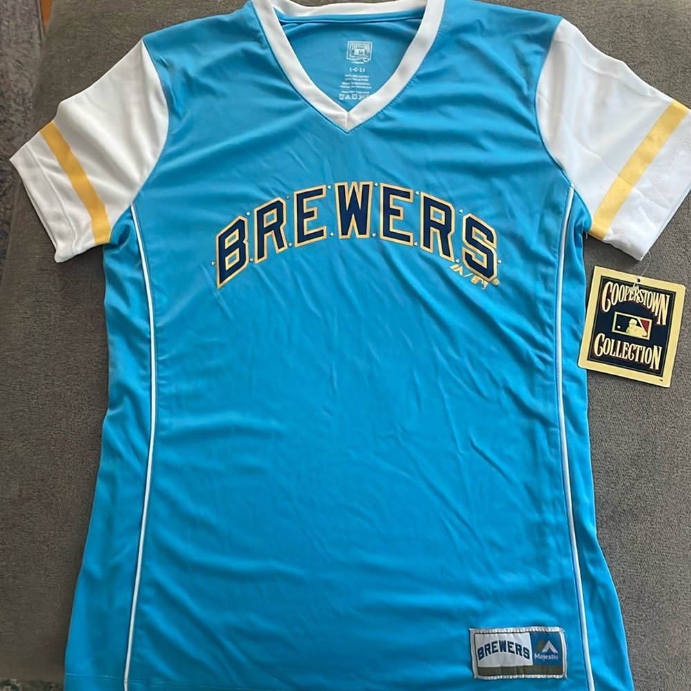 Milwaukee Brewers shirt